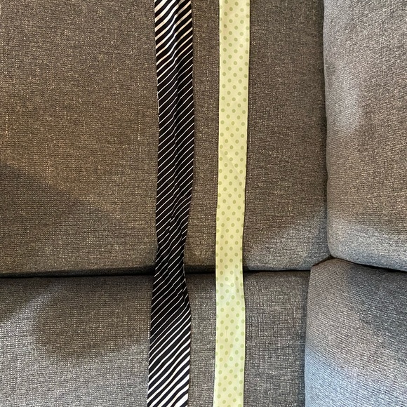 Beautiful Coach Twill Scarf! - Picture 5 of 6